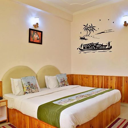 Flagship 4637 Hotel K Square Manāli Esterno foto
